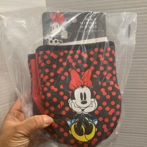 Disney Minnie Mouse Kids Mittens - Red and Black, gloves for use in the kitchen